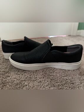 Women’s Black Slip-On Casual Dr. Scholl’s Sneakers